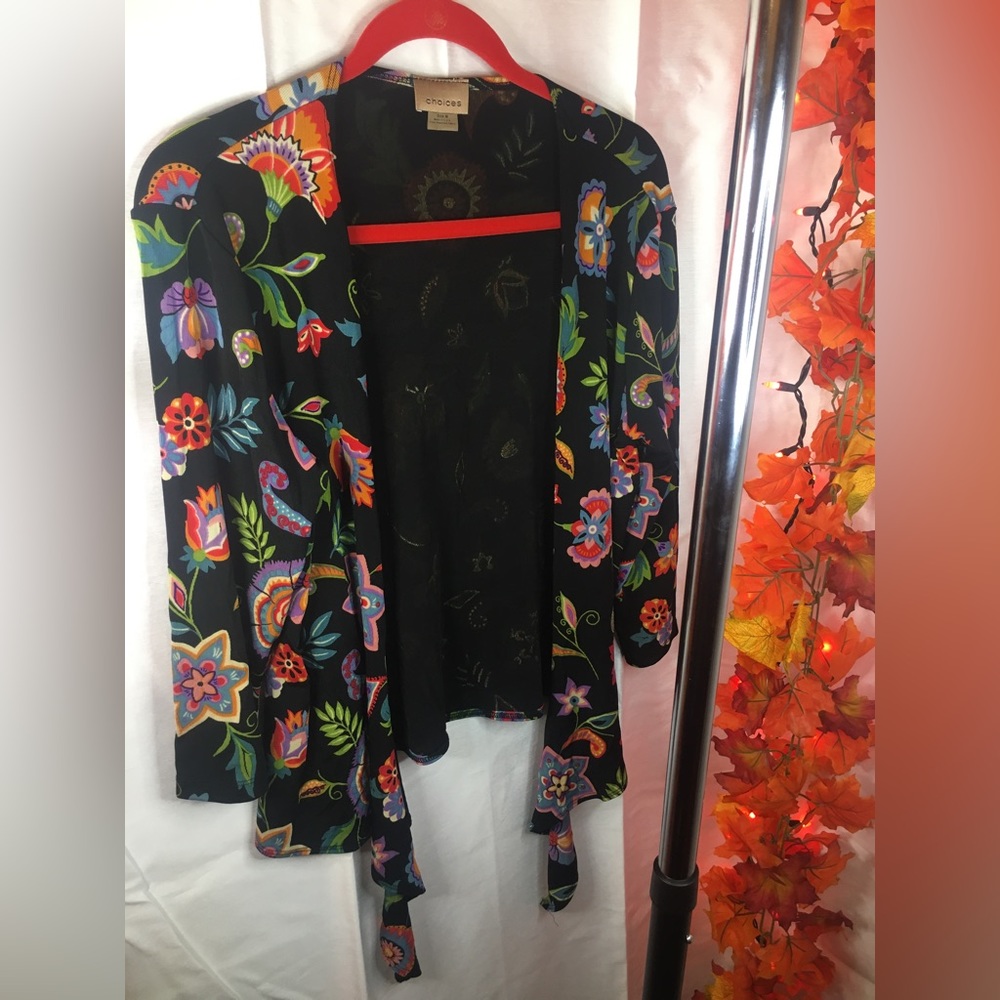 Choices | Women’s Black/Colorful Print Tie Front Blouse Top - Picture 12 of 12